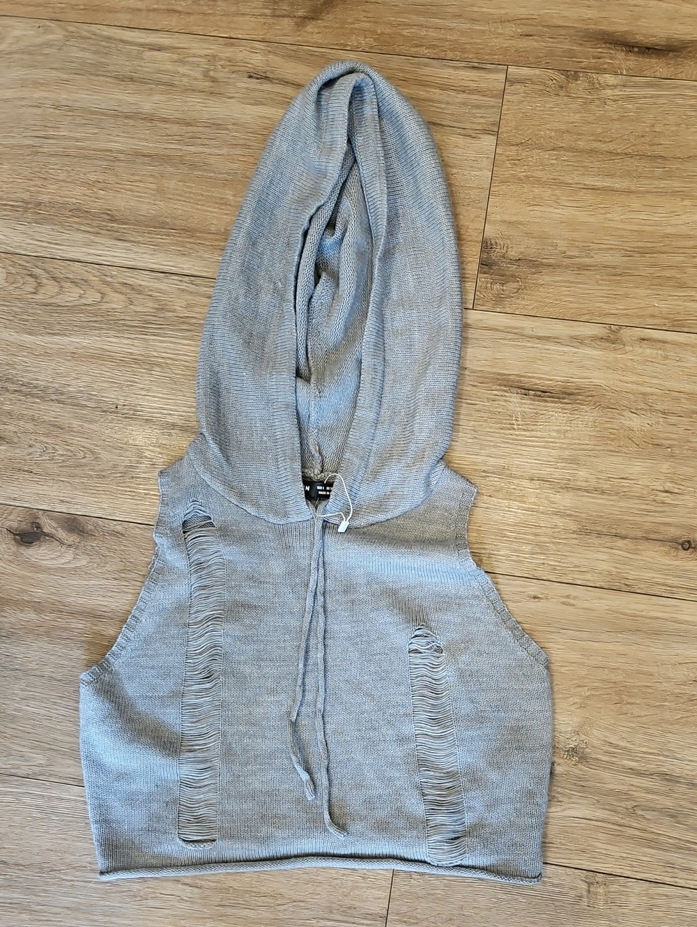 NWOT Gray Hooded Sleeveless Shredded Crop Top SHEIN small